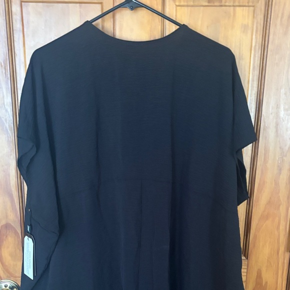 CLARA SUNWOO Classic Black V-Neck evening gown - Picture 7 of 10